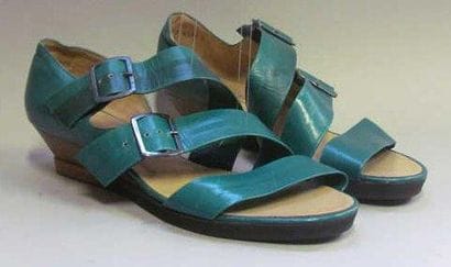 Robert CLERGERIE
PAIRE de SANDALES en cuir...