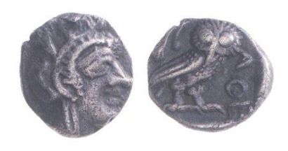 IDEM-. Obole (0,68 g.) aux types du tétradrachme....