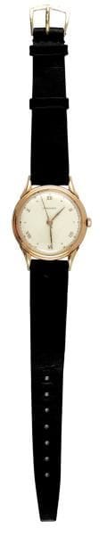 LONGINES
En or, pb 35.9gr, secondes au centre,...
