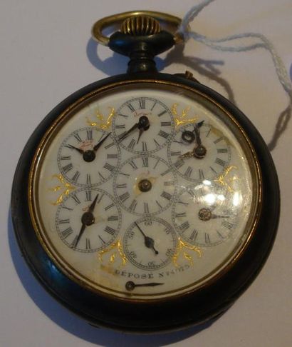 Montre à ancre en acier avec des cadrans...