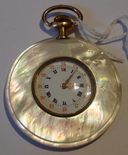 Montre en nacre extra-plate avec cadran à...