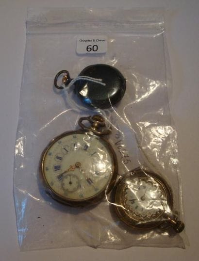 Deux montres de col dont une en argent guilloché,...