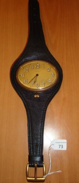 Grosse montre 8 jours avec bracelet en c...