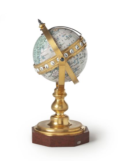 GLOBE terrestre mécanisé portant le logo...