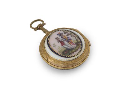 MONTRE à verge en laiton doré émaillé marquée...