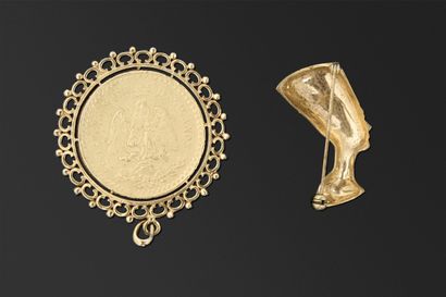 FANTAISIE
Lot comprenant:
- Broche 