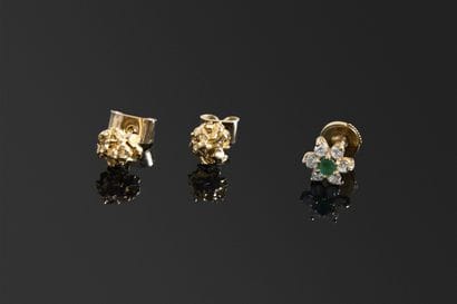 Paire de clous d'oreille 