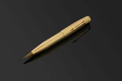 PARKER. Stylo en plaqué or.
5/10€ ou regrouper
Expert...