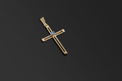 Pendentif Croix en or jaune 18K 750°/00 ajouré...