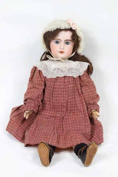 Poupée, tête en porcelaine (restauration...