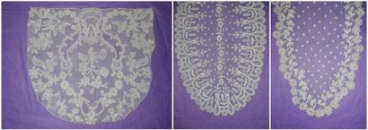 Un fond de bonnet en Flandres Louis XV, une...