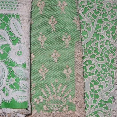 1m30 X 0m16 de Venise 1900 et 4m X 0m10 de...