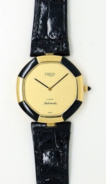 GERALD GENTA pour FRED
Montre d'homme hexagonale...