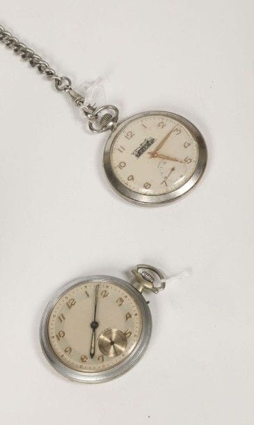 Deux montres à ancre en argentan dont une...