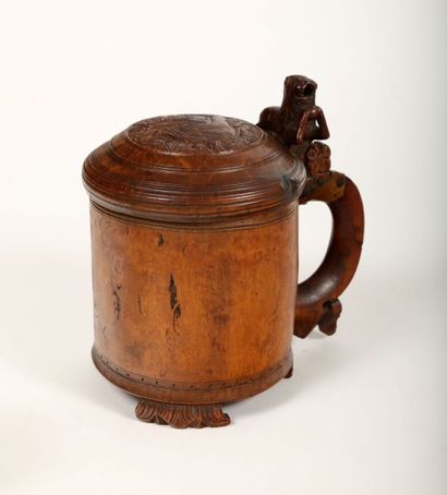 Chope en racine d'érable.
Tournée et creusée...