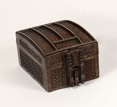 Coffret de messager.
Fer aciéré avec serrure...