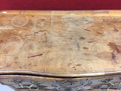 Non présenté
Commode Louis XV