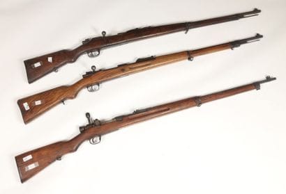 Fusil Arisaka Type 30, calibre 6,5 mm
Canon...