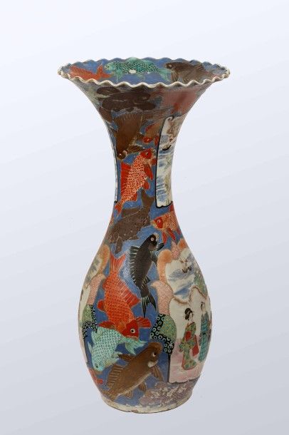 Très grand vase piriforme en porcelaine de...