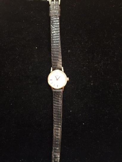 OMEGA
Petite montre bracelet de femme, ronde,...