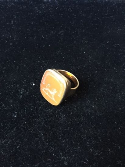 Chevalière d'homme en or jaune ornée d'une...