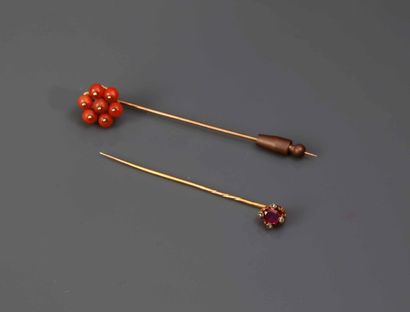 Epingle de cravate en or jaune 18K (750°/00)...