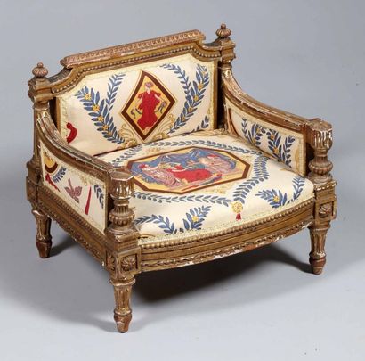 Repose-pieds en forme de petite bergère en...