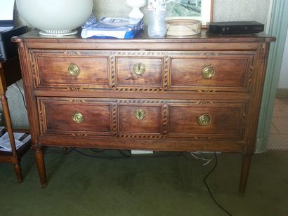 Commode droite à 2 tiroirs en noyer avec...