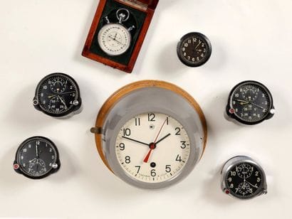 Une collection de vingt-six montres-bracelets,...
