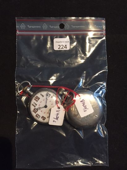 Deux montres à ancre en argent dont une savonnette...
