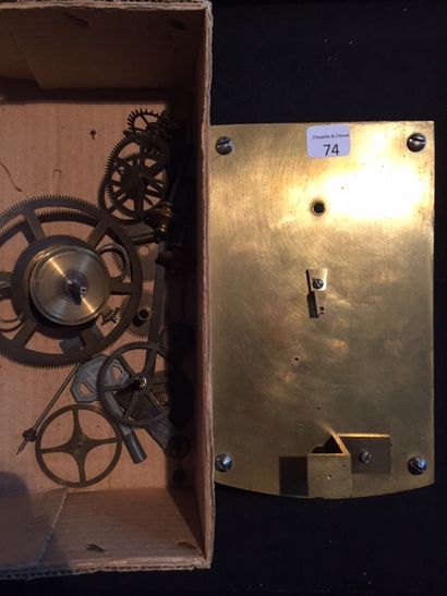 Platines et quelques roues pour pendule sans...