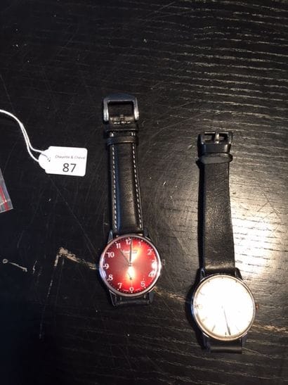 Deux montres ‘Omikron' dont une à cadran...