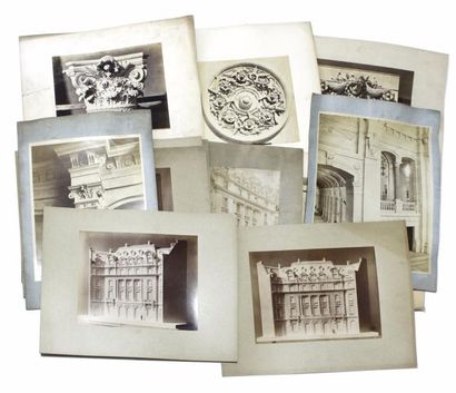 Portefeuille Paris, 13 épreuves albuminées...