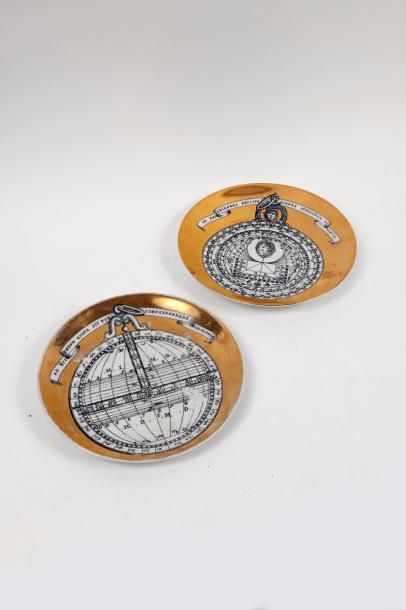 Deux assiettes de la série 'Astrolabio' de...
