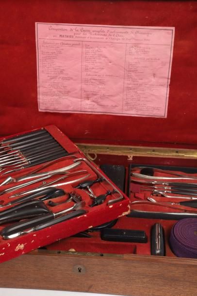Important coffret de chirurgien signé 'Mathieu...