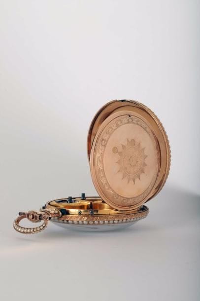 Montre en or émaillé signée ILBERY, vers...