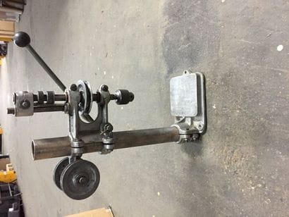 Perceuse verticale de 40 cm et un touret...
