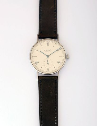 NOMOS.
Glashütte. Montre d'homme ronde (diamètre:...