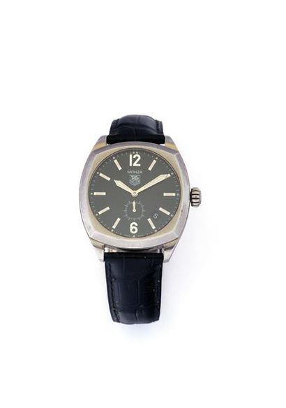 TAGHEUER.
Monza. Montre d'homme tonneau (37,...