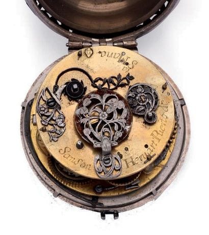 Montre à verge à réveil en argent signée...