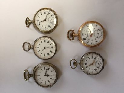 Cinq montres à cylindre dont trois en argent,...