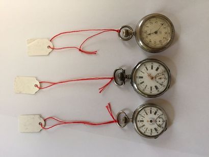 Deux montres à cylindre en argent et une...