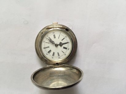 Petite montre à cylindre savonnette en argent...