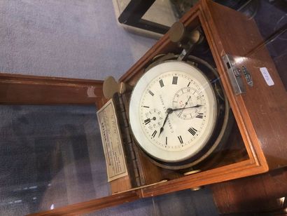 Chronomètre de marine de grand format à deux...