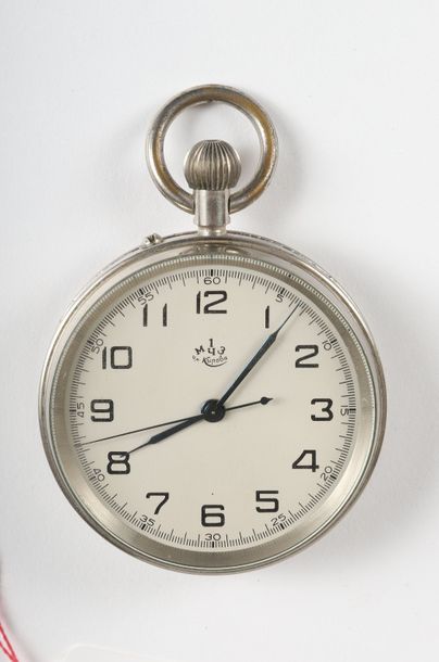 Montre de bord russe avec ses papiers dans...