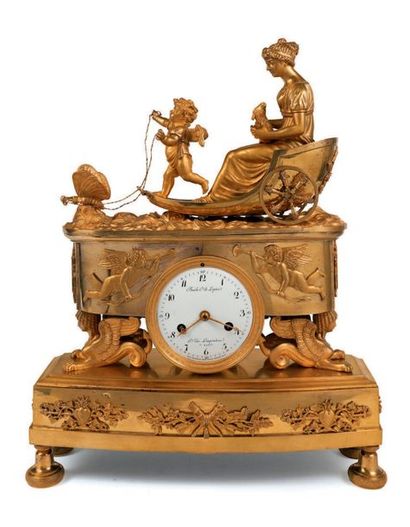 Pendule de cheminée à sonnerie au passage...
