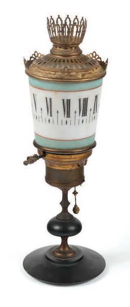 Pendule veilleuse de forme tronconique en...