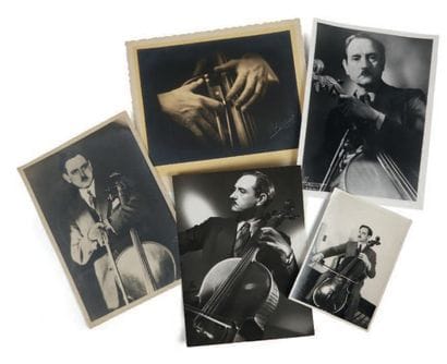 LE MUSICIEN ET SON INSTRUMENT.
Douze photos...