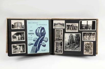 [VOYAGES]. Album avec couverture en toile...