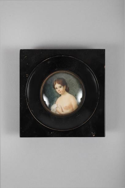Miniature ronde représentant une femme nue
Aquarelle...